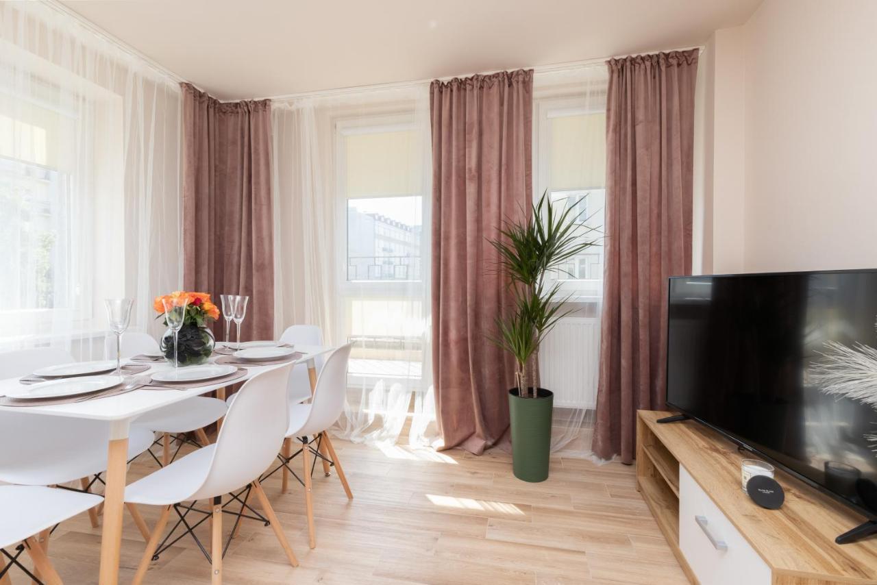 Mokotow Apartments Reytan By Noclegi Renters Varşova Dış mekan fotoğraf